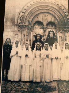 Año 1965. Caltojar. Niñas en comunión.
