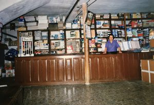 Año 1980. San Pedro Manrique. Francisca Pascual en su mercería.